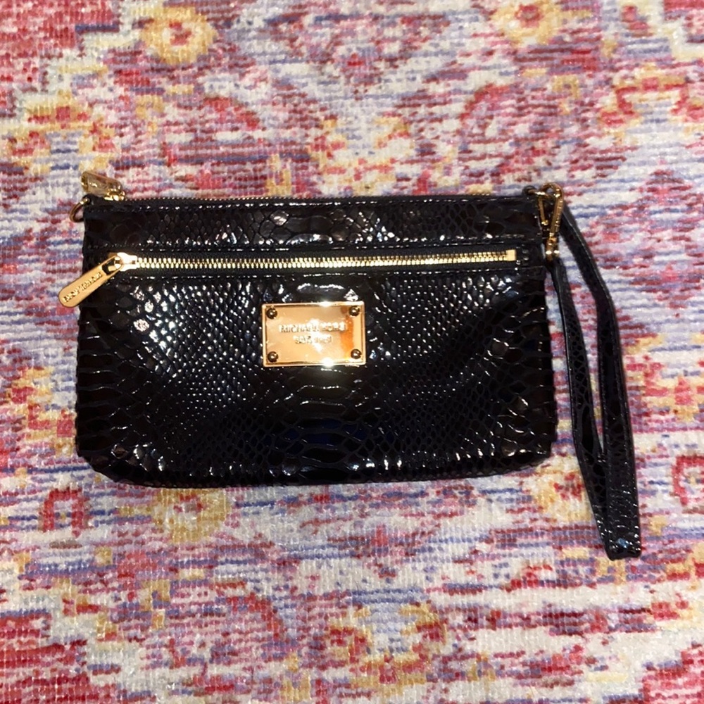 Auth. Michael Kors wristlet